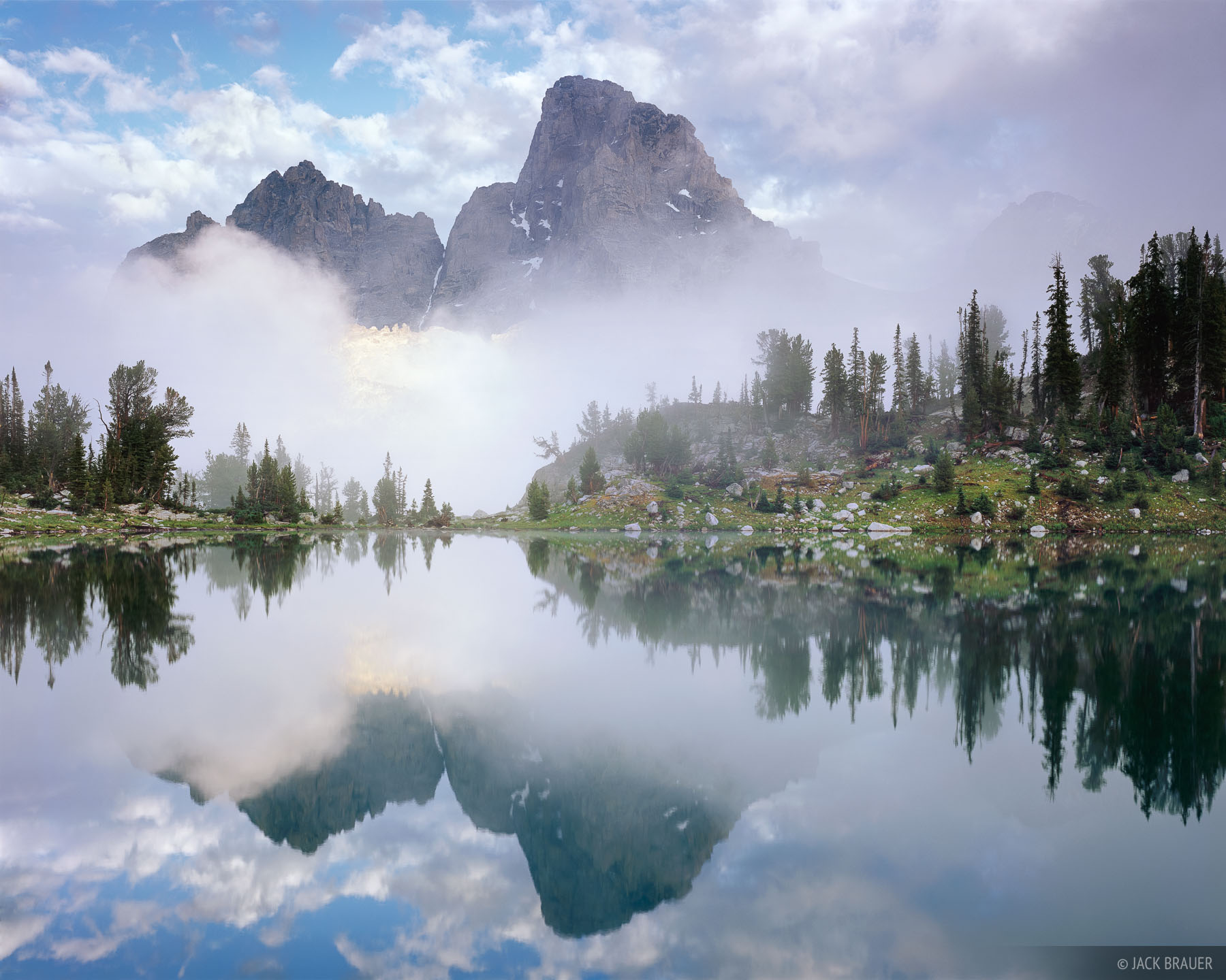 Reflection. Зеркальная симметрия в природе. Пейзаж с отражением. Природа отражение. Симметричный пейзаж.